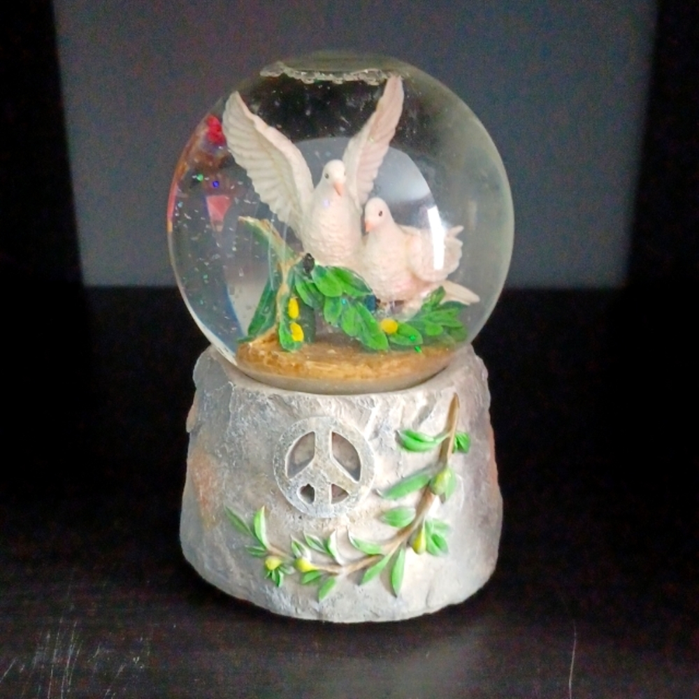 Musical Snow Globe